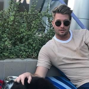 Meet your Posher, Ryan